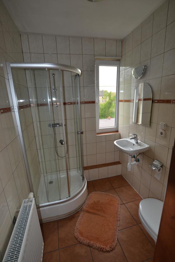 Zagroda Agroturystyczna Wiecha Mieroszow Bagian luar foto
