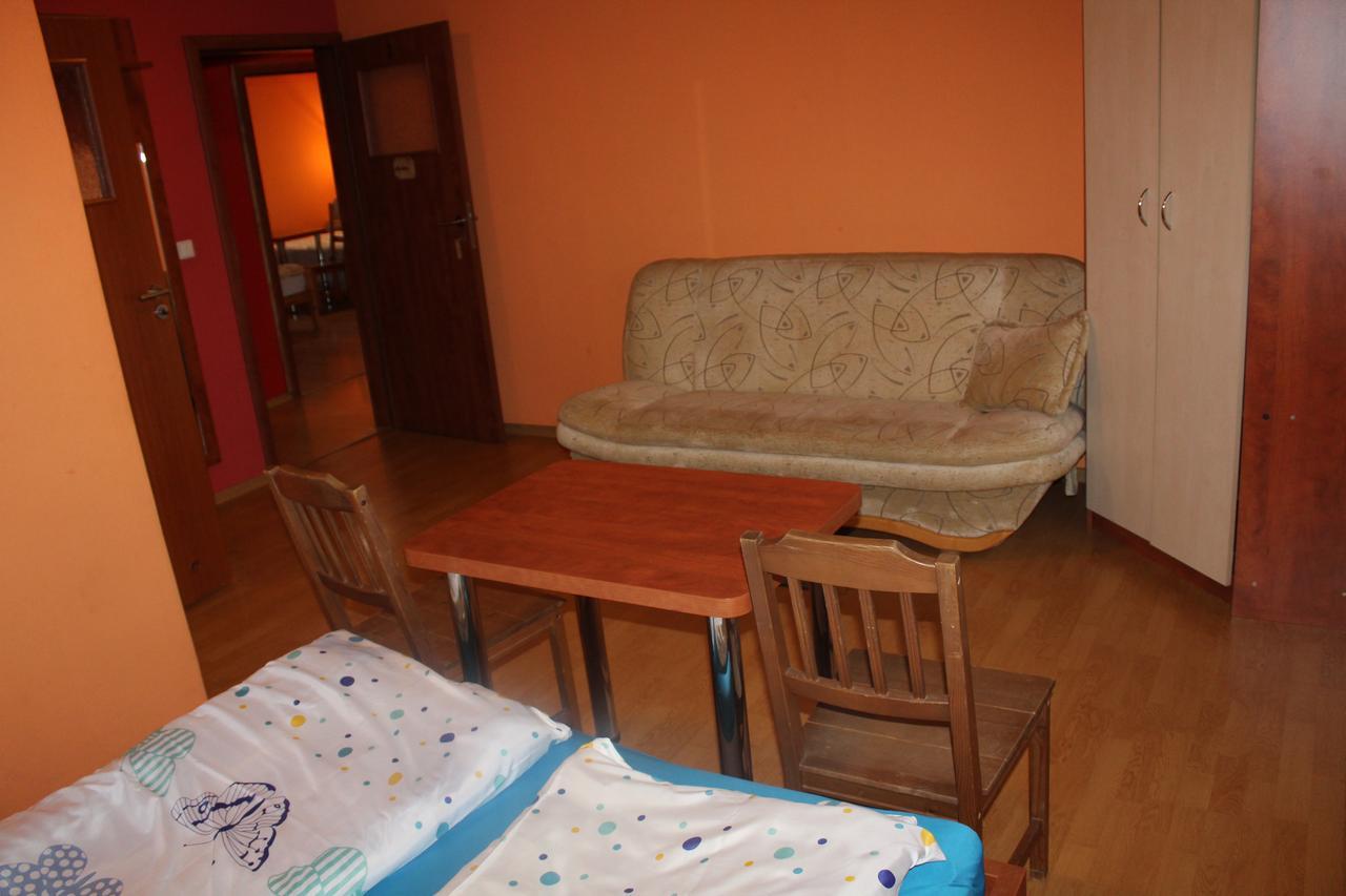Zagroda Agroturystyczna Wiecha Mieroszow Bagian luar foto